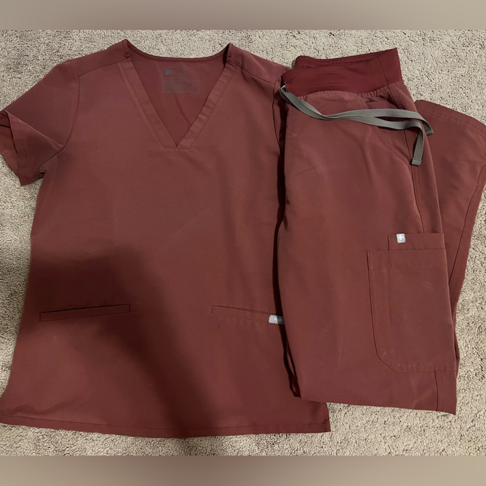 Figs scrubs- women’s dark cherry set